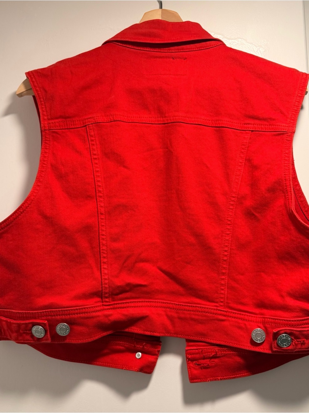 torrid Bright Red Denim Button-Front Vest sz large - Picture 3 of 7